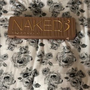 Naked 3 pallet
